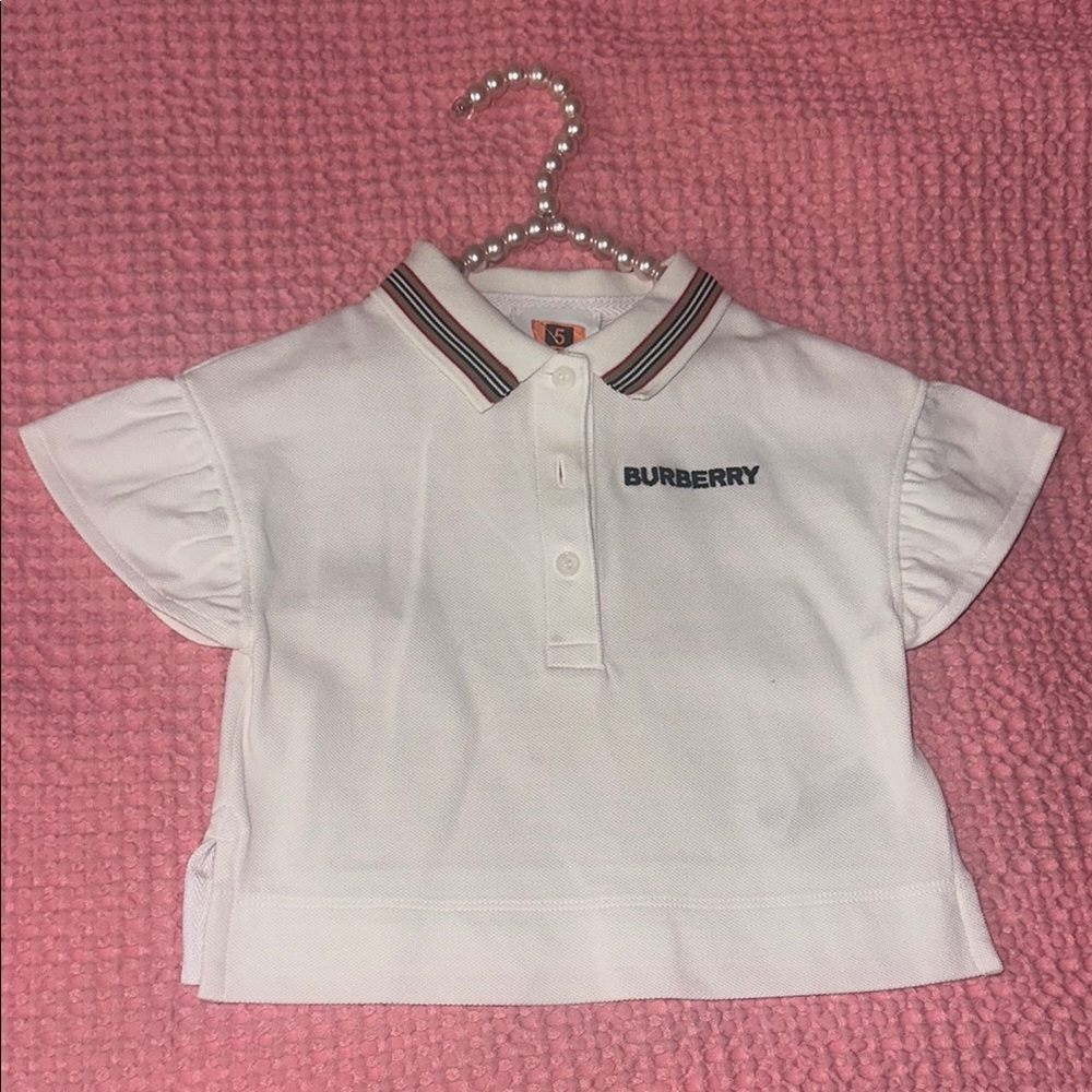 LIKE NEW Burberry White Cropped Polo with Ruffle Sleeves
NO NEGOTIATIONS